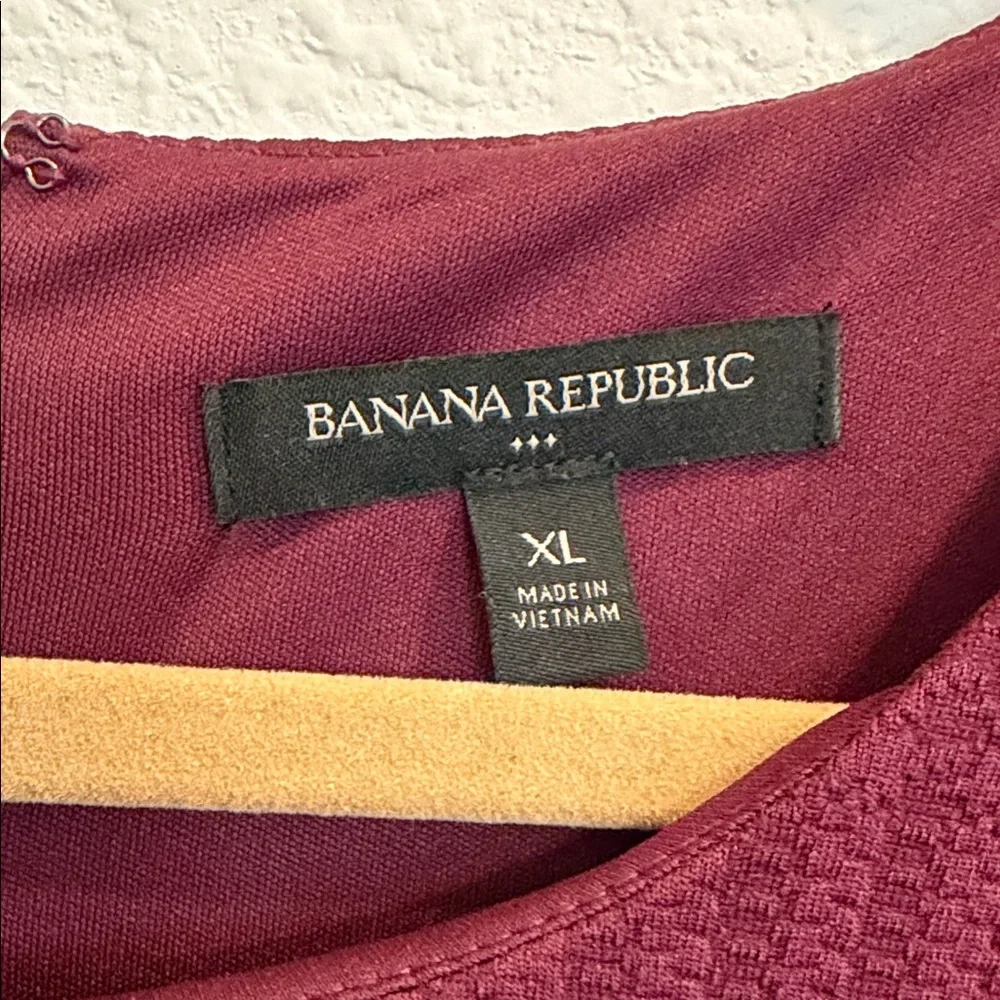 Banana Republic Elegant Burgundy Long Sleeve Dress - Picture 2 of 5